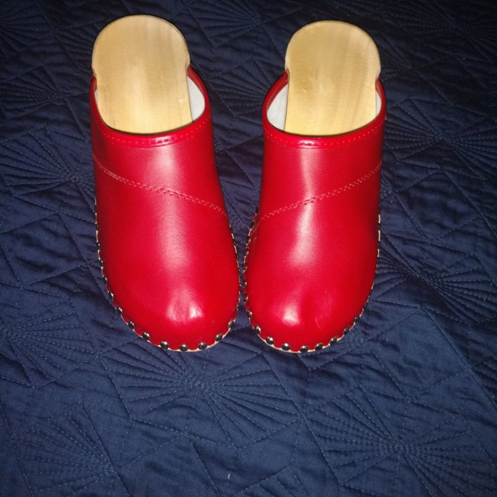 Red Clogs